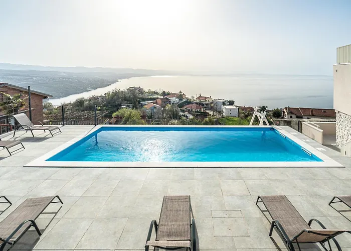 Appartement Nachhaltige Wellnessauszeit Mit Traumblick, Pool, Sauna, Whirl-wanne