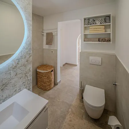 Διαμέρισμα Nachhaltige Wellnessauszeit Mit Traumblick, Pool, Sauna, Whirl-wanne