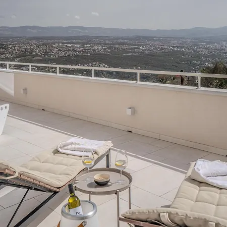 Nachhaltige Wellnessauszeit Mit Traumblick, Pool, Sauna, Whirl-wanne Apartamento *