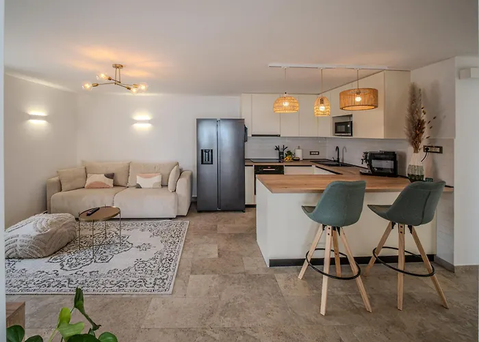 Apartment Nachhaltige Wellnessauszeit Mit Traumblick, Pool, Sauna, Whirl-wanne *