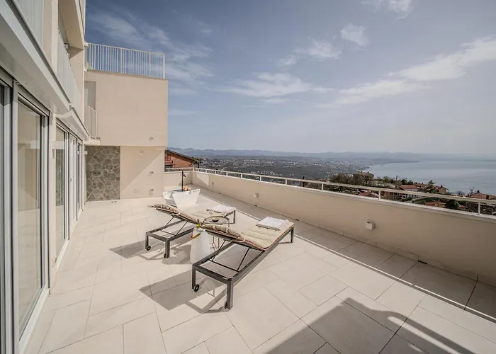 Nachhaltige Wellnessauszeit Mit Traumblick, Pool, Sauna, Whirl-wanne