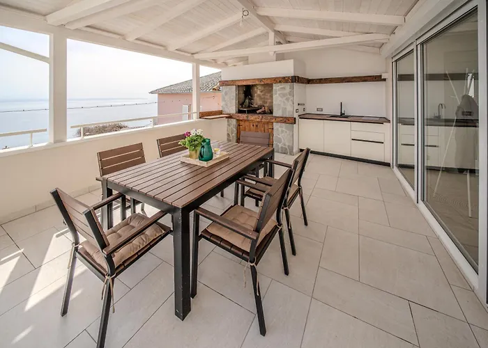 Nachhaltige Wellnessauszeit Mit Traumblick, Pool, Sauna, Whirl-wanne