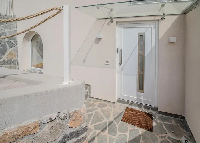 Apartment Nachhaltige Wellnessauszeit Mit Traumblick, Pool, Sauna, Whirl-wanne