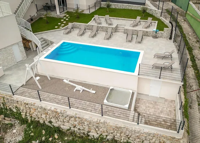 Apartment Nachhaltige Wellnessauszeit Mit Traumblick, Pool, Sauna, Whirl-wanne