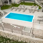 Appartamento Nachhaltige Wellnessauszeit Mit Traumblick, Pool, Sauna, Whirl-wanne