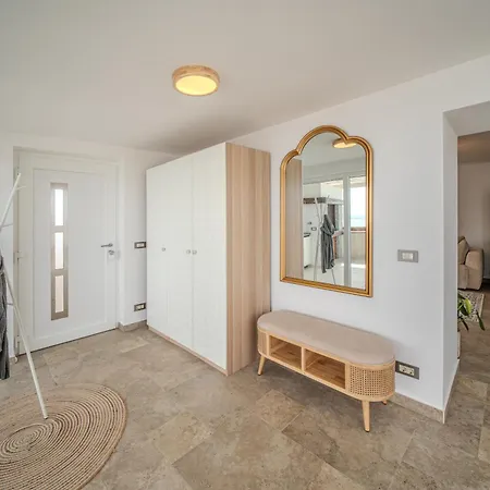 Nachhaltige Wellnessauszeit Mit Traumblick, Pool, Sauna, Whirl-wanne Apartment