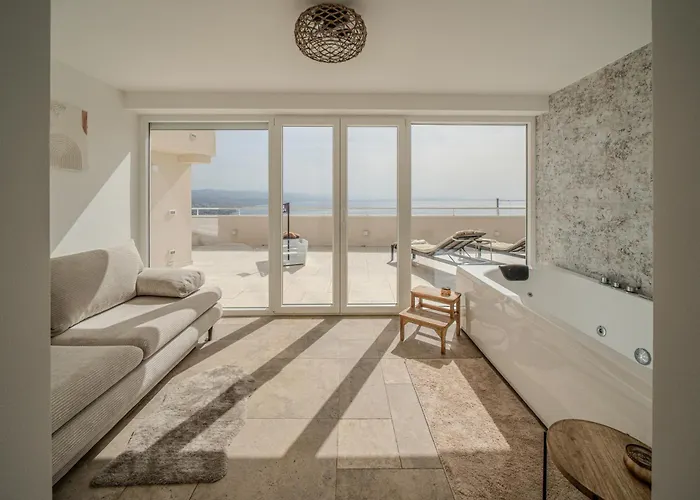 アパート Nachhaltige Wellnessauszeit Mit Traumblick, Pool, Sauna, Whirl-wanne