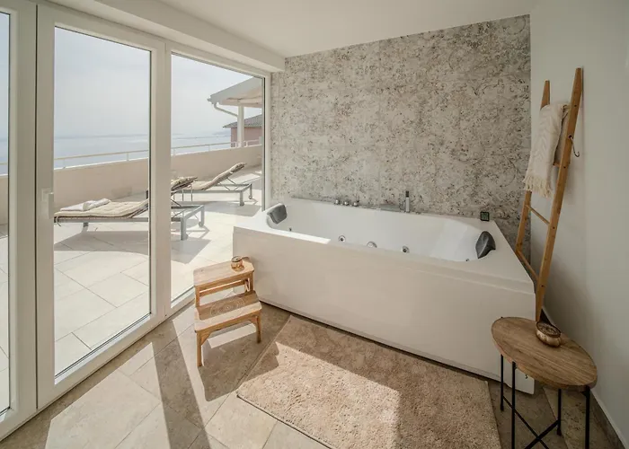 アパート Nachhaltige Wellnessauszeit Mit Traumblick, Pool, Sauna, Whirl-wanne