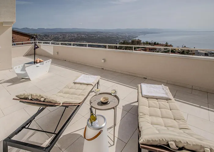 Nachhaltige Wellnessauszeit Mit Traumblick, Pool, Sauna, Whirl-wanne * オパティヤ