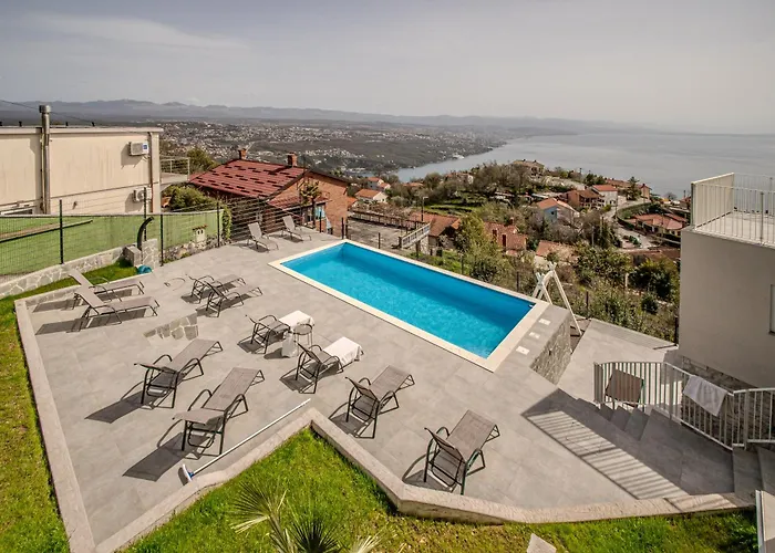 アパート Nachhaltige Wellnessauszeit Mit Traumblick, Pool, Sauna, Whirl-wanne