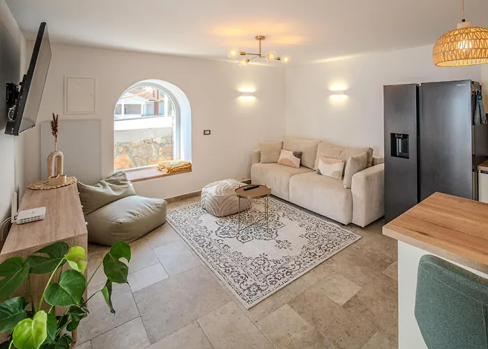 Nachhaltige Wellnessauszeit Mit Traumblick, Pool, Sauna, Whirl-wanne * オパティヤ